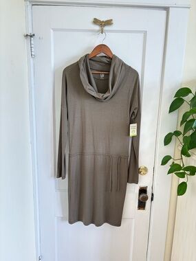 FIG CLOTHING Cowl Neck Drop Sleeve Dress Drawstring Waist‎ Olive Green Small